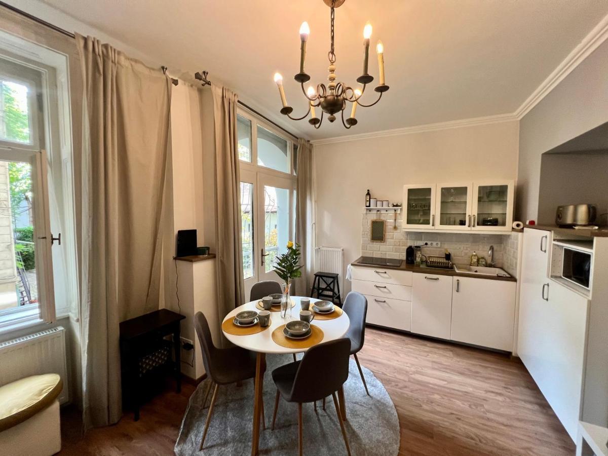Adorable, Cosy Apartment At The Heroes' Square Budapest Exterior photo